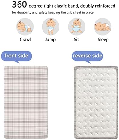 Греј карирани тематски опремени мини чаршафи, преносни мини за креветчиња со меки и стрии вградени чаршафи за креветчиња за креветчиња