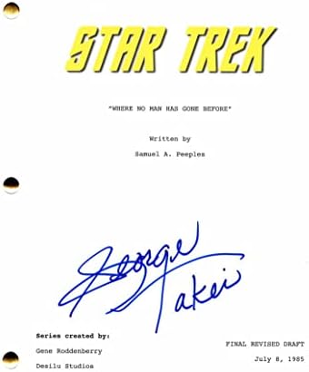 Georgeорџ Такеи потпиша автограмски starвезда Трек Оригиналната серија Сценарио за целосна епизода - Хикару Сулу, многу ретко