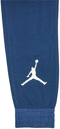 Nike Boys's Air Jordan повеќе од џогер од мрежа