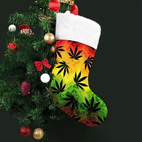 Лист од плевел на геометриска позадина Божиќни чорапи за порибување со кадифен камин што виси за декор за домашно дрво