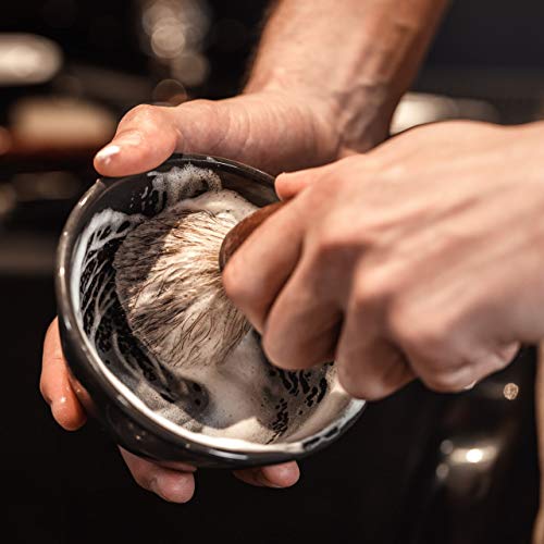 MNSC Стариот верен природно подобар крем за бричење на пумпата-мазна бричење, хипоалергична чувствителна формула на кожата,