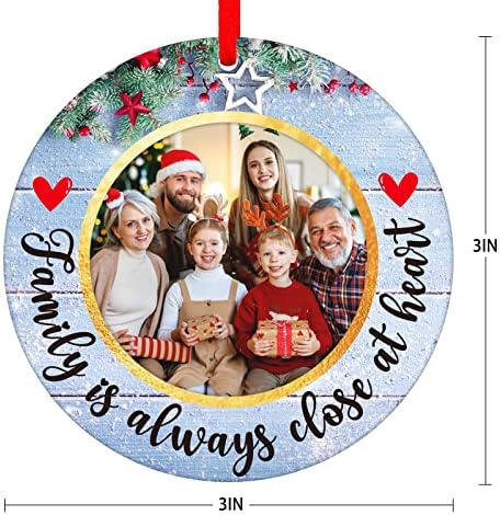 Рамка за слика на Вахаме Персонализирани семејни Божиќни украси 2023 година, рамо до рамо или милји, семејството е секогаш близу до