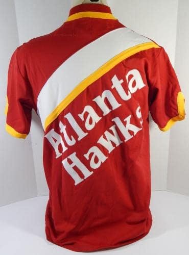1988-89 Атланта Хоукс 40 Игра користеше црвена загрева јакна и панталони 44, 93 - НБА игра користена