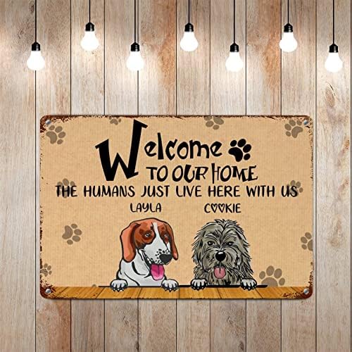 Alioyoit Смешно кучиња метални знаци на сопствени кучиња име добредојде во нашиот дом луѓето овде со нас вознемирено куче добредојде