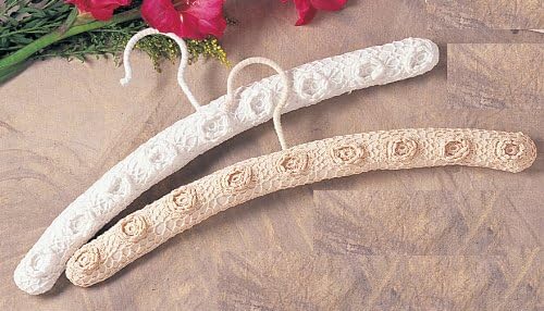 TCC Crochet чипка украсени, рачно изработени украсни закачалки. Само бело. Големина 2,5 x 12 за детска облека. памучна капчиња. Еден