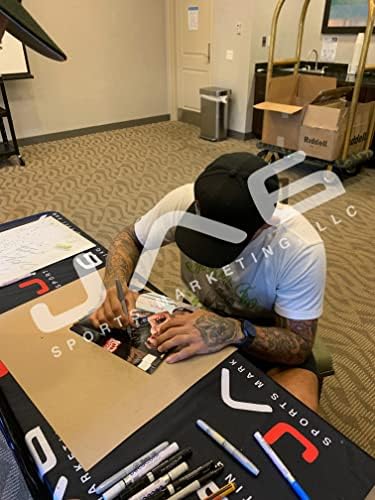 Dustin Poirier Autographed потпишано испишано 8x10 Photo UFC JSA COA DAN HOUCKER