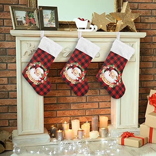 Божиќни чорапи на Бафало Црвена карирана Божиќ, Божиќно пренасочено порибување на чорапи за порибување од 1 Божиќна забава Зимски декор, бонбони торба, семеен праз?