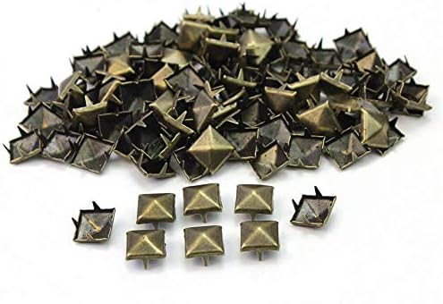 Пирамида столче, 50 парчиња пирамида ривети метални монистра со нокти на ноктите панк -места со шила со шила