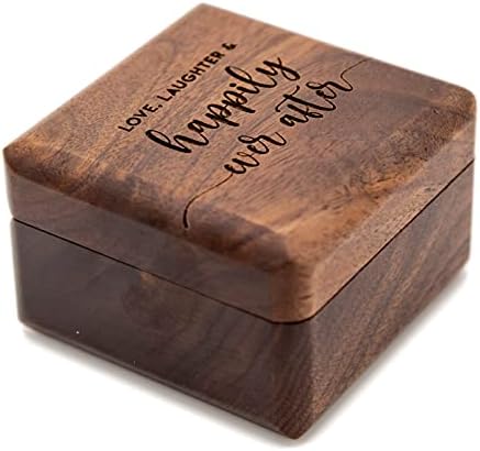 Мууџи Љубов, Смеа &засилувач; Среќно Засекогаш Двојна Кутија За Прстен-Врежана Дрвена Кутија За Прстен За Свадбена Церемонија