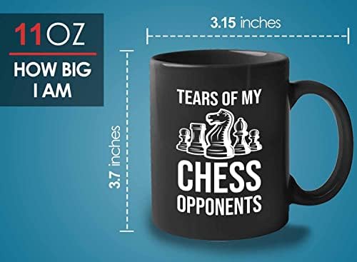 Меурчиња ги гушкаат chessубителите на шахот кригла црна 11oz - солзи на моите противници во шах - шаховска табла Добра среќа фитнес логика