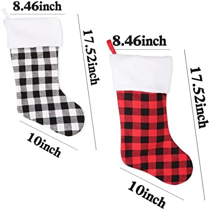 Qi Погодно биволи карирани Божиќни чорапи 4 парчиња 18инч со крзно фарма куќа Божиќни чорапи за семејни Божиќни декор или декор за забави за