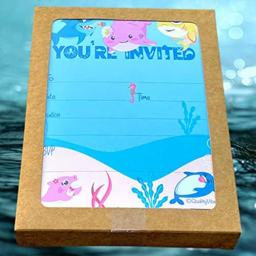 25 покани за бебиња ајкули со коверти, пополнете го стилот што сте поканети за деца родендени и летни забави на плажа. Момци