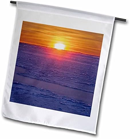 3Дрози зајдисонце на брегот на Записот „Замрзнат Диско“, Западен Гренланд, Данска. - знамиња