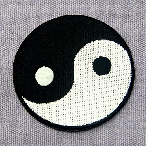 Јин Јанг Кинески таоизам симбол извезено значка железо на шиење на лепенка