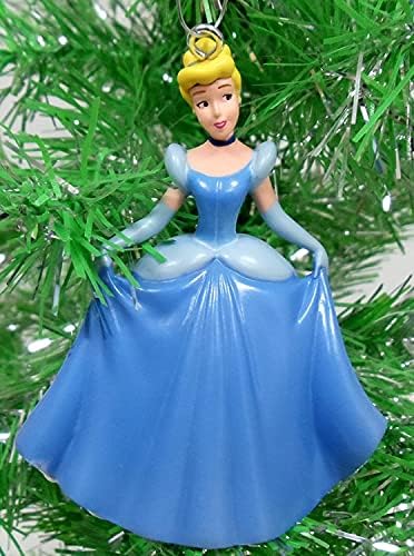 Пепелашка 6 парчиња украс за новогодишна елка во која има принцеза Пепелашка, принцот Шармантен, Јак, кума од самовила и повеќе - високи околу