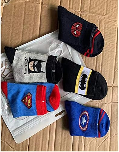 5 пара суперхеројски чорапи.