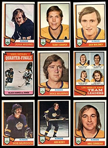 1974-75 Топс Лос Анџелес Кралеви во близина на екипата ги постави Лос Анџелес Кингс - хокеј екс -кралеви - хокеј