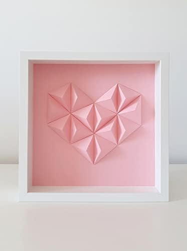 Срцева artидна уметност за расадник бебешка соба со рачно изработено оригами прикажано во бела рамка за MDF, Loveубов за декорација