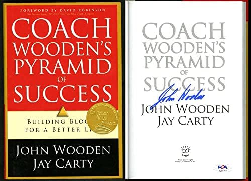 Woodон Вуден тренер потпиша пирамида за успех HC 1 -ви ЕД ПСА/ДНК автограмирана UCLA - Колеџ автограмираше разни предмети