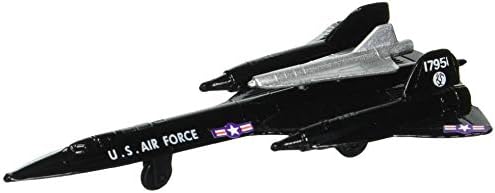 Авионите со топли крилја SR-71 Blackbird со приклучен пистата умира леано авион, црна боја