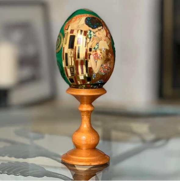 Дрвен бакнеж од јајца. Густав Климт 5,90 Високо декоративно јајце на штанд, внатрешна фигура, врежана од дрво, рачно изработен подарок за украси