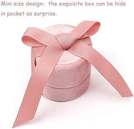 Beatilog Velvet Ring Box - Прекрасна тркалезна венчаница кутија со елегантна лента за лак за гроздобер, организатор на подароци за предлог,